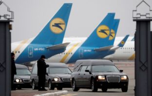 Ukraina Ancam Perkarakan Iran