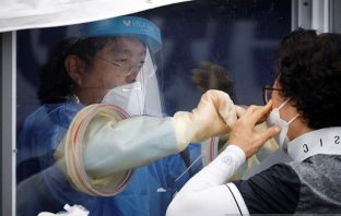 Infeksi Meningkat, Ribuan Dokter Magang Korea Selatan Kembali Bekerja